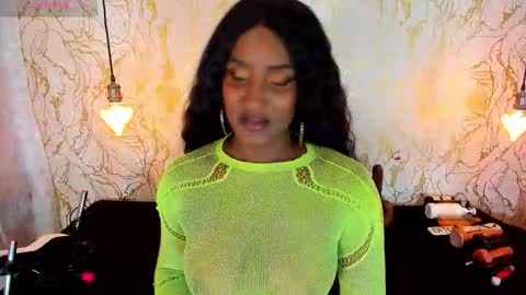 Snapshot of naomyy_cooper chatting on November 7, 2025, 8:42 pm Naomy online show from November 7, 2025, 8:42 pm