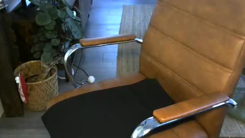 nareth338 online show from December 4, 2025, 4:59 pm