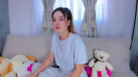 Snapshot of nashlyfontanna chatting on June 22, 2026, 1:19 pm Nashly Fontana online show from June 22, 2026, 1:19 pm