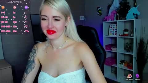 Snapshot of nastasya_cute chatting on January 13, 2026, 1:44 am Nastya online show from January 13, 2026, 1:44 am