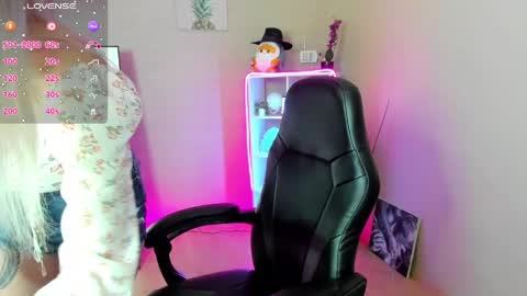 Snapshot of nastasya_cute chatting on April 6, 2026, 1:36 am Nastya online show from April 6, 2026, 1:36 am