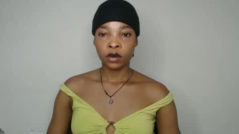 bella online show from November 18, 2025, 9:58 am