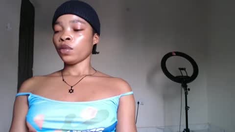 bella online show from November 26, 2025, 7:20 am