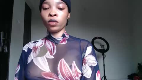 bella online show from November 28, 2025, 9:23 am