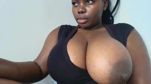 chimummy online show from November 18, 2025, 4:39 am