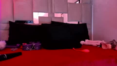 Natacha black online show from February 23, 2025, 4:17 am