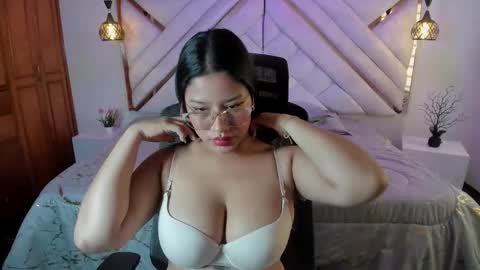 natachacole online show from October 17, 2025, 11:57 am