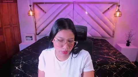 natachacole online show from October 20, 2025, 11:10 am