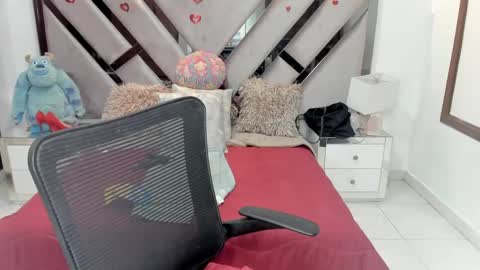 natalia5560 online show from November 4, 2025, 1:54 pm