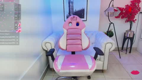 Natalia.  online show from April 16, 2026, 8:04 am