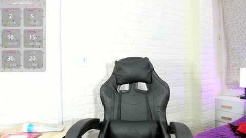 Natalia Kiss online show from October 30, 2025, 10:10 pm