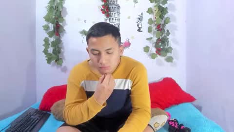 nataliaandjulliam online show from February 15, 2026, 6:54 am