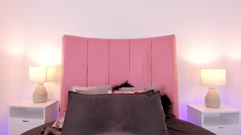 Natalia online show from August 4, 2026, 4:04 am