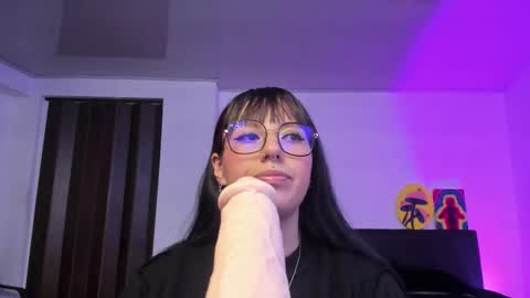 Natalia online show from March 16, 2026, 5:44 am