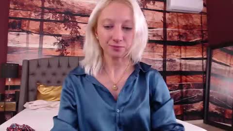 Natalie online show from October 9, 2025, 10:24 am