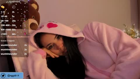 natalia online show from December 26, 2024, 5:26 am
