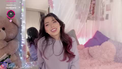 Snapshot of natalie_jaensen chatting on November 7, 2025, 2:44 am online show from November 7, 2025, 2:44 am