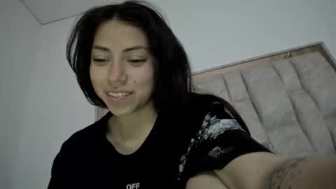 Snapshot of natalie_jaensen chatting on November 10, 2025, 3:38 am online show from November 10, 2025, 3:38 am