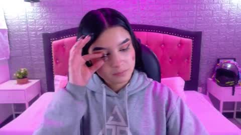 natalie  online show from January 13, 2026, 3:45 am