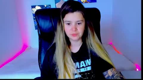 Snapshot of natalisecret chatting on June 19, 2026, 11:14 am natalisecret online show from June 19, 2026, 11:14 am