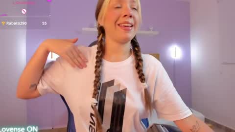 Nataly online show from May 30, 2026, 2:08 am