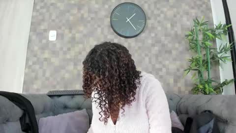 Naty online show from November 16, 2025, 7:30 pm