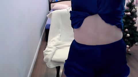 natalyaberd online show from December 13, 2024, 4:49 pm