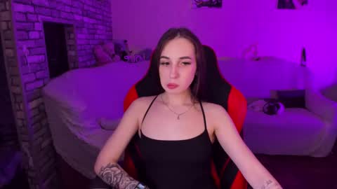 Nataly online show from February 18, 2025, 6:04 pm