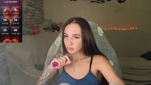 Nataly online show from October 28, 2025, 6:10 pm