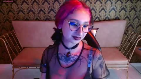 Snapshot of natasha1_alvarez chatting on April 15, 2026, 1:29 pm Natasha 3 online show from April 15, 2026, 1:29 pm