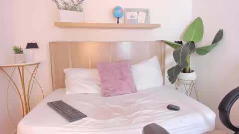 N A T A S H A online show from January 5, 2025, 8:22 am