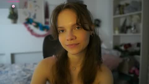 natasha__malkova online show from December 18, 2025, 1:39 pm