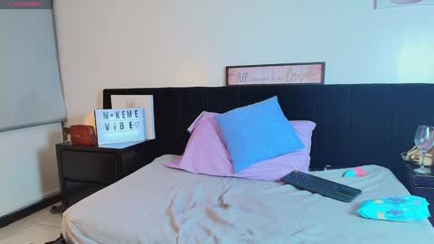  Natasha Kinski  online show from January 8, 2025, 2:14 am