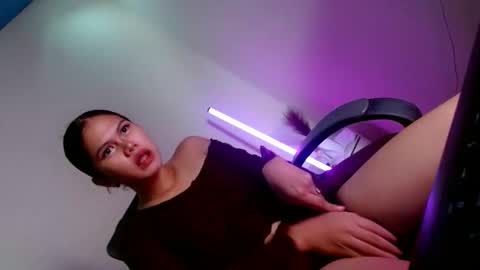 Snapshot of natasha_leigh chatting on April 25, 2026, 5:43 pm natasha_leigh online show from April 25, 2026, 5:43 pm