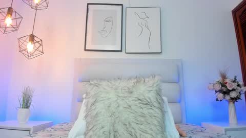 natasha_stone6 online show from October 2, 2025, 12:56 pm