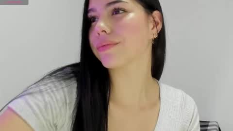 Snapshot of natasha_su chatting on January 4, 2025, 12:16 am Natalia online show from January 4, 2025, 12:16 am