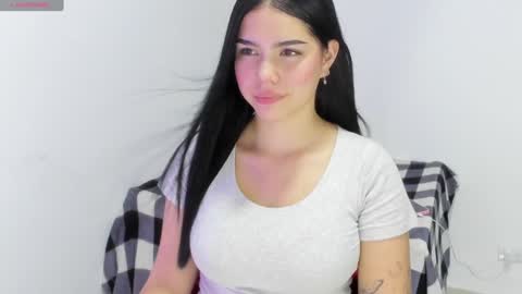 Snapshot of natasha_su chatting on January 19, 2025, 10:28 pm Natalia online show from January 19, 2025, 10:28 pm