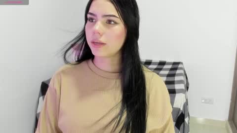 Snapshot of natasha_su chatting on February 3, 2025, 1:19 am Natalia online show from February 3, 2025, 1:19 am