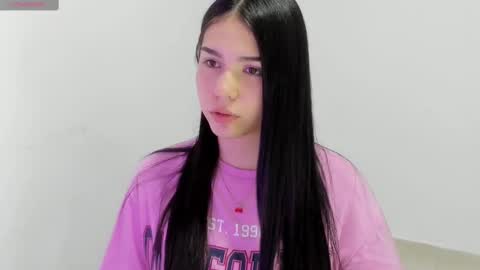 Snapshot of natasha_su chatting on February 12, 2025, 2:14 am Natalia online show from February 12, 2025, 2:14 am