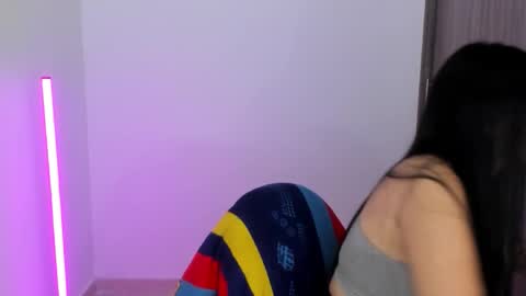 Snapshot of natasha_su chatting on November 19, 2025, 8:53 pm Natalia online show from November 19, 2025, 8:53 pm