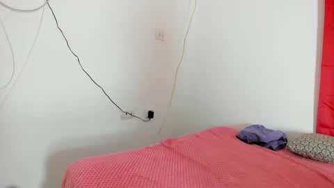 natashahot_21 online show from September 15, 2025, 8:53 pm