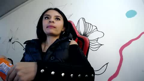 Snapshot of natashax_hot chatting on June 19, 2026, 5:06 pm Natashax online show from June 19, 2026, 5:06 pm