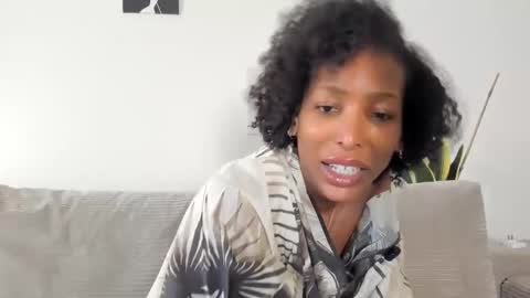 Snapshot of natassiadreamsxxx chatting on February 17, 2026, 12:40 am Natassia Dreams online show from February 17, 2026, 12:40 am