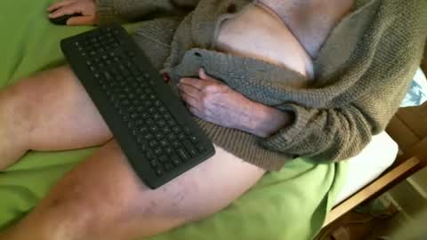 Snapshot of nate1x chatting on December 19, 2024, 2:01 am nate1x online show from December 19, 2024, 2:01 am