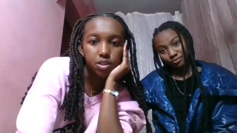 nathalia069 online show from July 30, 2026, 2:27 pm