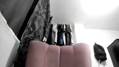 Snapshot of nathalia_hottman chatting on October 3, 2025, 4:37 pm NATHALIA online show from October 3, 2025, 4:37 pm
