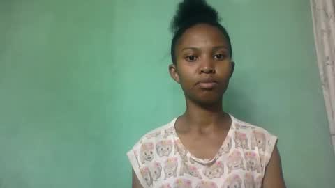 nathalie004 online show from October 23, 2025, 5:51 am