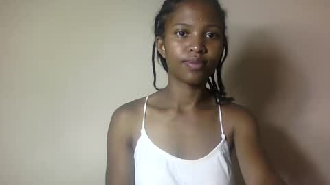 nathalie004 online show from November 7, 2025, 5:29 am