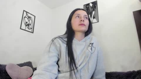 Nathaly online show from November 19, 2025, 9:15 pm