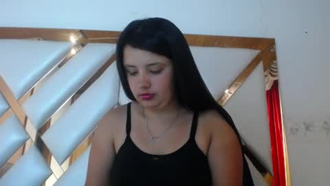 Snapshot of nathaly_low chatting on May 7, 2026, 1:38 pm nathaly low online show from May 7, 2026, 1:38 pm
